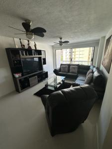 Apartamento frente al MAR Rodadero - Gaira TACOA 6 a 8 personas