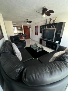 Apartamento frente al MAR Rodadero - Gaira TACOA 6 a 8 personas