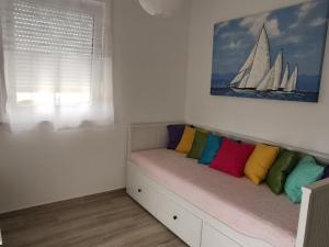 Apartments with a parking space Vir - 22274