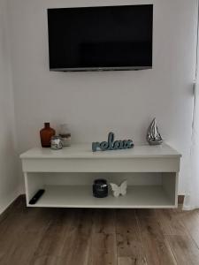 Apartments with a parking space Vir - 22274