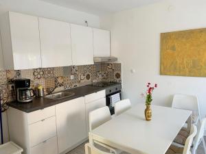 Apartments with parking space Krk - 22395