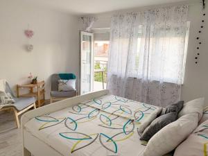 Apartments with parking space Krk - 22395