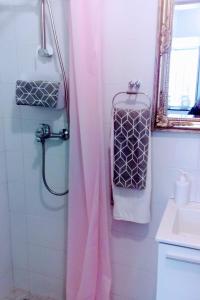 Apartments by the sea Makarska - 22489