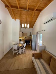 Seaside holiday house Cove Mala Svitnja, Vis - 22345