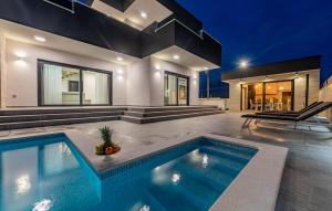 Cdi706 - 5hvězdičkové hotely ve městě Murvica