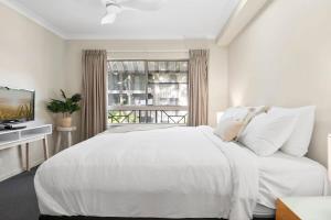 Lux Resort Cairns I 9 Pools, Gym & BBQ I free Parking