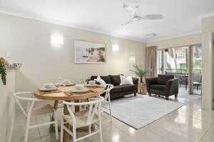 Lux Resort Cairns I 9 Pools, Gym & BBQ I free Parking