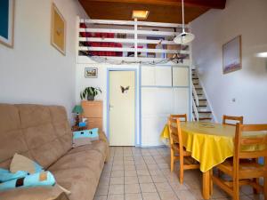 Maison pour 6 à La Palmyre avec terrasse et parking - FR-1-705-56