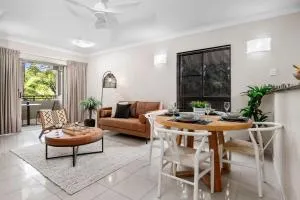 Lux Apartment Cairns - East Trinity