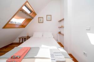 Casa Amarela, 9-room beach house