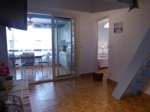 Appartement Climatisé 2 Pièces avec Piscine, Tennis et Parking à 500m de la Plage - FR-1-776-73