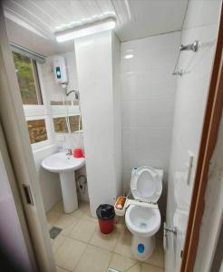 Cozy Condo near Burnham