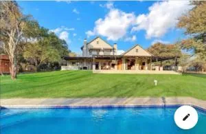 The Urban Farmhouse: Find Peace&Rest@the Farmhouse - Farmall