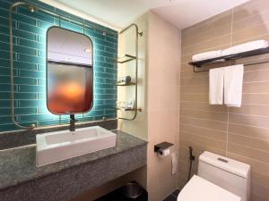 Phòng Hai Giường Đơn Loại Sang (Deluxe Twin Room)