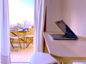 Tropicalidays Cristianos Angel