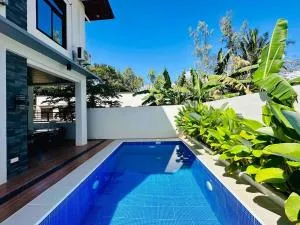 Casa Ysobel Villa with heated pool near Rotunda - Kaybagal