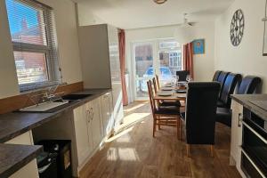 Avocet View *sleeps 10*