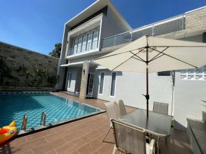 Daisha Villa - Batu (Private Pool)