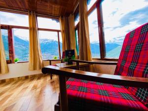 Himalayan Crescent 2 bedroom luxury independent Villas Manali