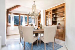 ChezmoiHomes Unique Alhambra Views