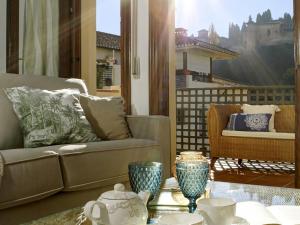 Chezmoihomes Alhambra Penthouse 2 private terraces