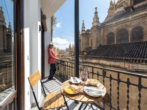 Bright and Elegant Gran Via apartments