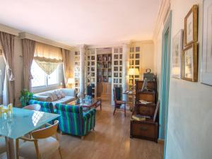 ChezmoiHomes Reyes Catolicos Penthouse