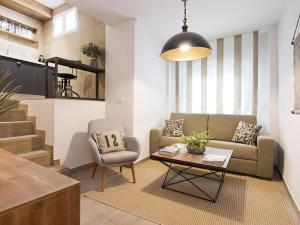 One-Bedroom Apartment room in Chezmoihomes Cathedral Apartment