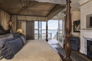 Martha's Vineyard Ocean Villa room in The Chanler at Cliff Walk