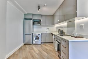 Newlands Peak Luxury Apartment Unit 636