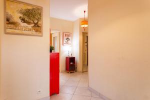 LE FRANCE-MASSENET AP3015 by Riviera Holiday Homes