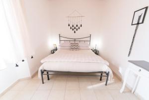 Yenne Apartment img19