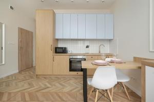 Comfortable Studios in Central Wrocław by Renters