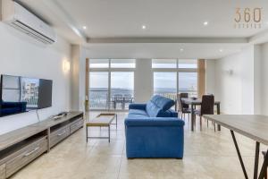 Top of the world 2BR home with spectacular views by 360 Estates