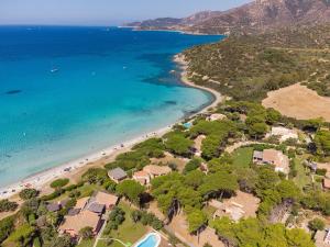 Elegante Villa a 30 m dalla bellissima spiaggia di Campulongu Villasimius