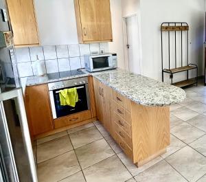 Happy Place Pringle Bay