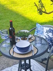 London Docklands RiverSide Apartment