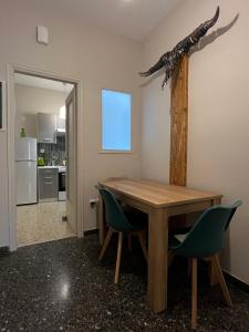 Artists 1 BD Apt in Keramikos