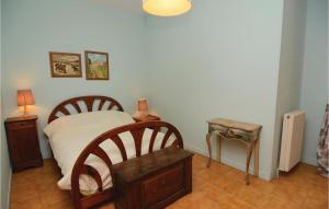 Maisons de vacances Awesome Home In Arles : photos des chambres