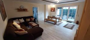 Ferienwohnung MW 1b 82m2 Höxter Weserbergland Weser inkl 2 Terrassen Wäsche und Endreinigung Self CheckIn