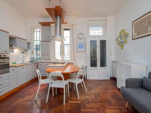 Xenia Apartments - Charming three-room apartment