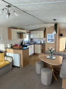 Phoenix caravan hire, Trecco bay - 纽顿