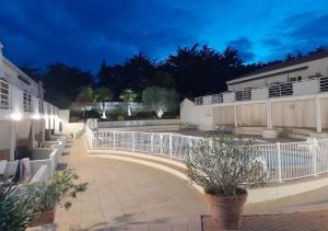 Appartements RESID'AZUR - APPARTEMENT avec Piscine : photos des chambres