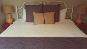 Cottages On River Road