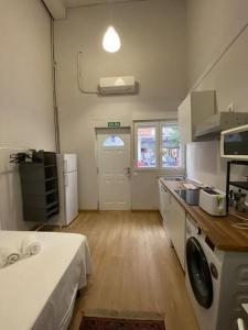 At 20 by Metro from the city centre (B)