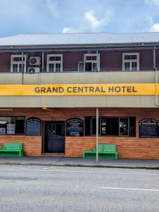 GRAND CENTRAL HOTEL PROSERPINE
