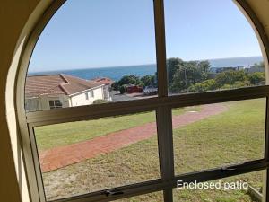 Hermanus Beach Club 263 - ground floor