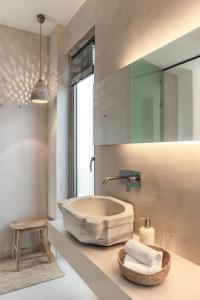 The HostMaster Lighthouse Aura