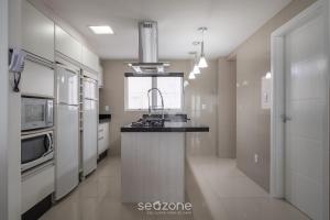 Apto 110m praia 3Q próx atrações em BC DRB0205