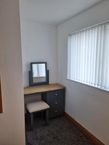 Sullatober House with hot tub and games room